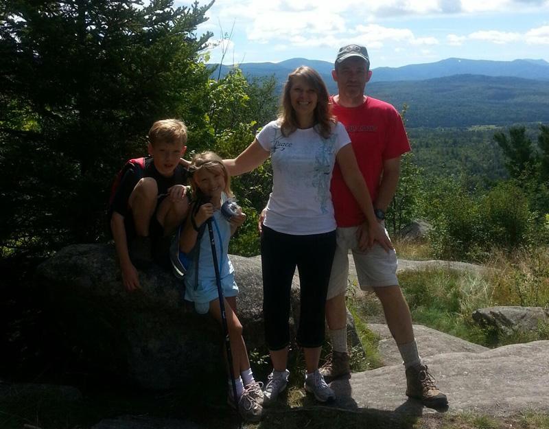 Family hike and breakfast on Cobble Family hike up Cobble