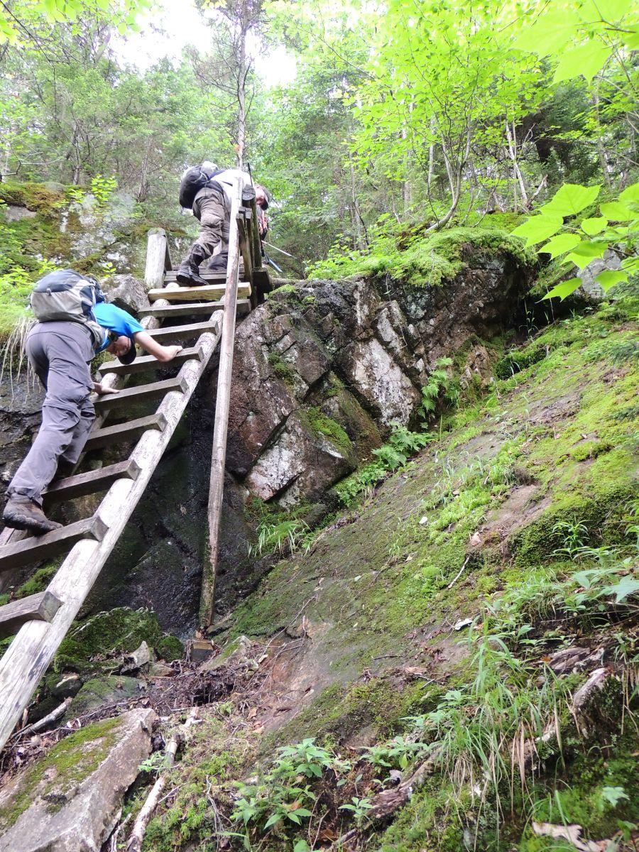 Climbing down out of Indian Pass