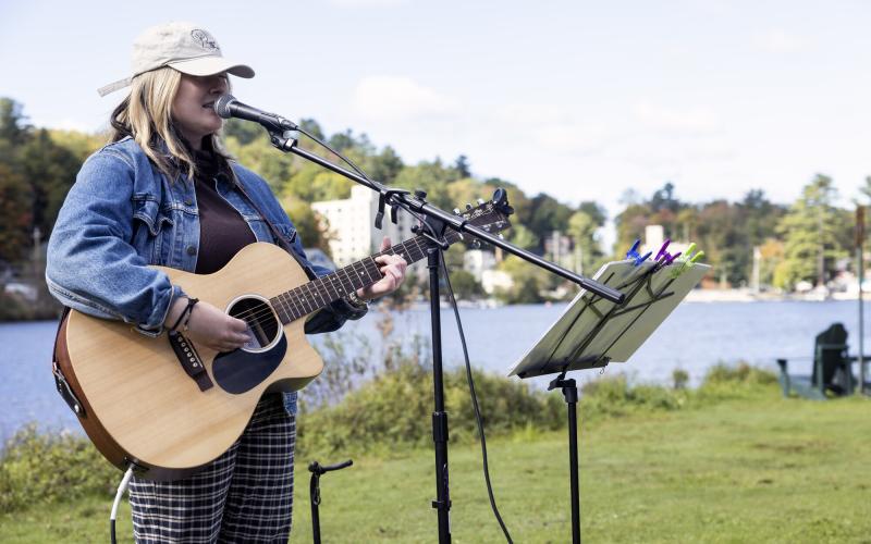 Musician performs at Riverside Park