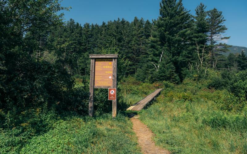 Sign at trailhead and boardwalk